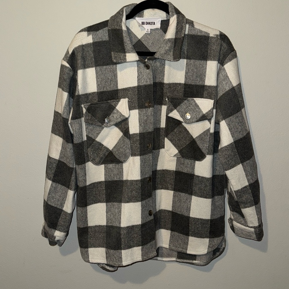 BB DAKOTA Buffalo Plaid Jacket Womens Sm Oversized Buttons Pockets Soft EUC